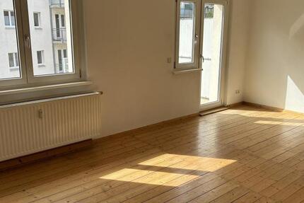 Schöne 3,5-Zimmer-Wohnung mit großem Balkon! zimmer