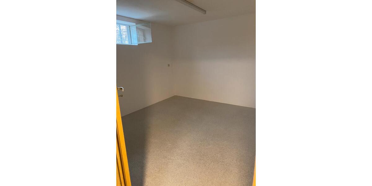 Etagenwohnung Ebersbach - 4 Zimmer, 105 m&sup2;, 1.155&euro; | Angebot:26631586