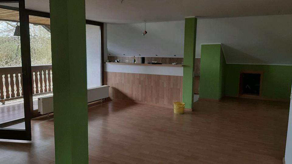 Dachgeschoßwohnung Hargesheim - 4 Zimmer, 93 m&sup2;, 700&euro; | Angebot:26045215