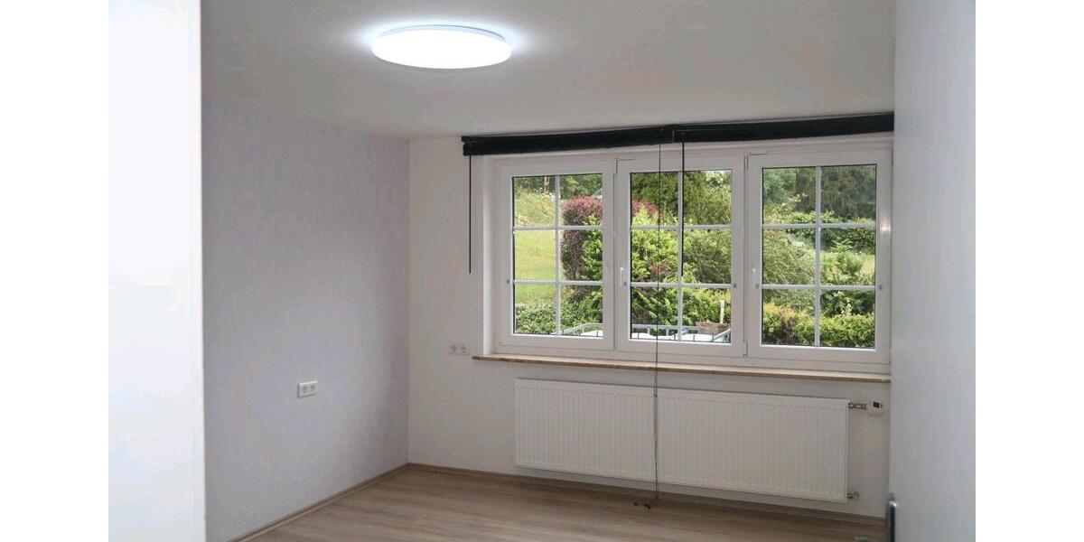 Etagenwohnung Schmallenberg - 3 Zimmer, 89 m&sup2;, 690&euro; | Angebot:26045517