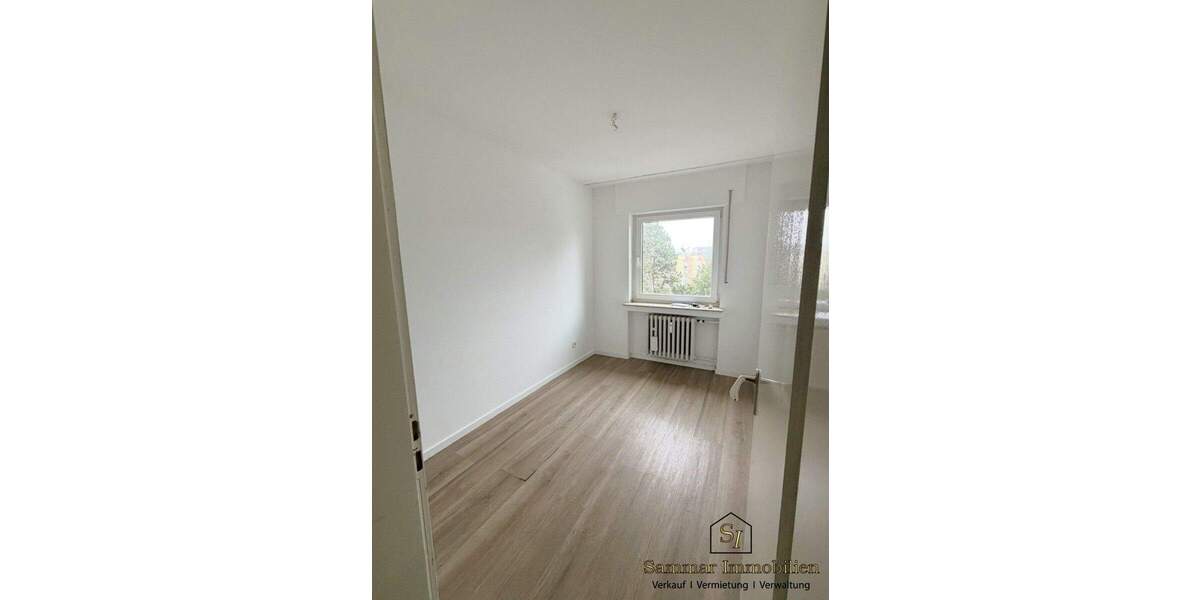 Etagenwohnung Brühl - 3 Zimmer, 74 m&sup2;, 1.100&euro; | Angebot:25738901