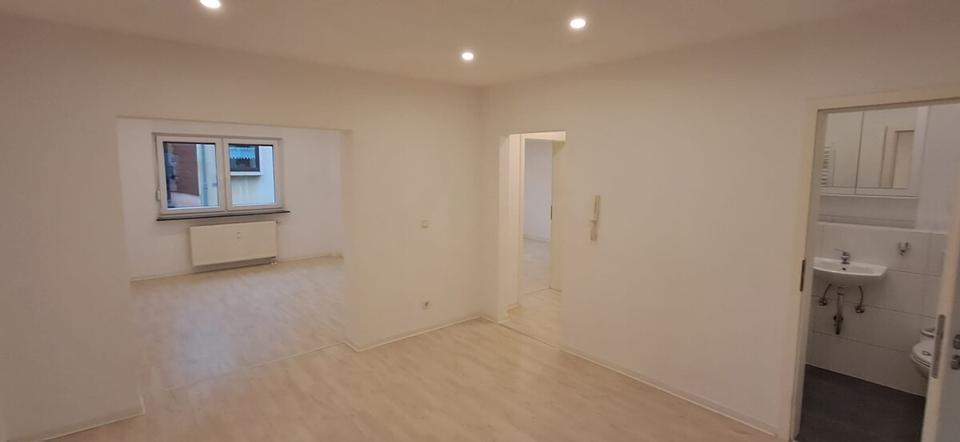 Erdgeschoßwohnung Illingen - 1 Zimmer, 65 m&sup2;, 650&euro; | Angebot:23872069