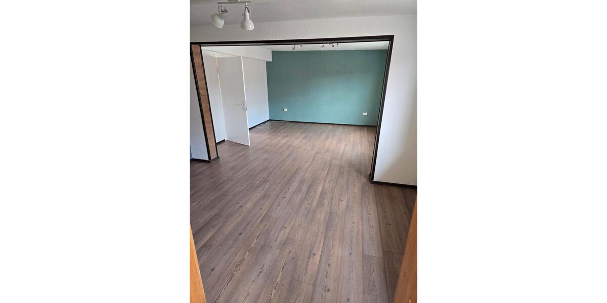 Etagenwohnung Elze - 3 Zimmer, 86 m&sup2;, 650&euro; | Angebot:26462408