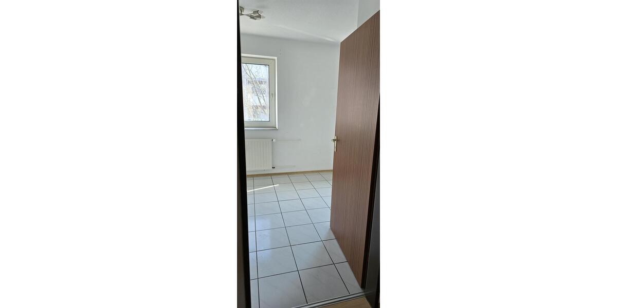 Etagenwohnung Duisburg - 2 Zimmer, 62 m&sup2;, 454&euro; | Angebot:26633944