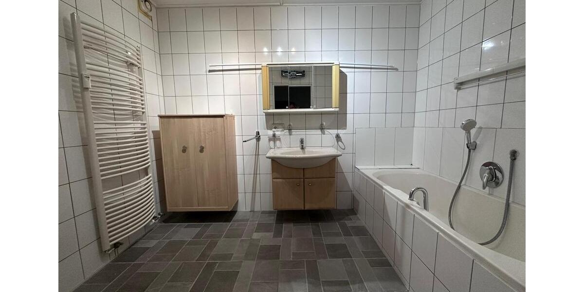 Etagenwohnung Bollendorf - 3 Zimmer, 95 m&sup2;, 800&euro; | Angebot:24585948