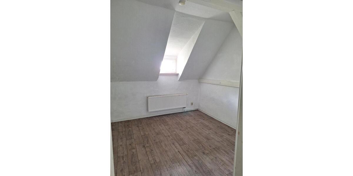 Dachgeschoßwohnung Allstedt - 4 Zimmer, 600&euro; | Angebot:21659156