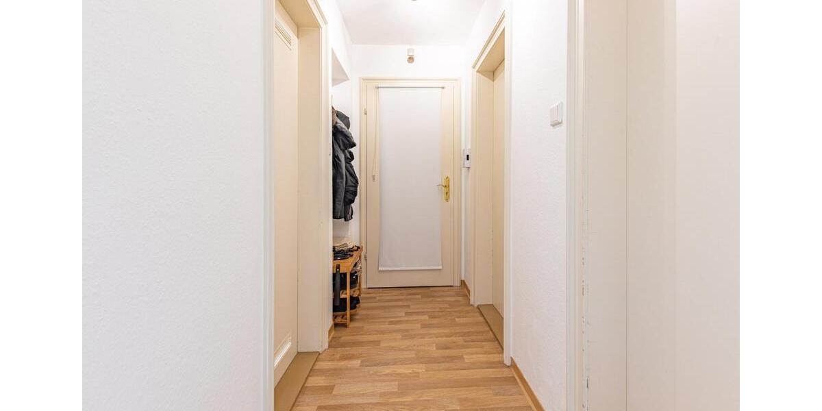 Dachgeschoßwohnung Emden Tholenswehr - 2 Zimmer, 70 m&sup2;, 450&euro; | Angebot:25974446