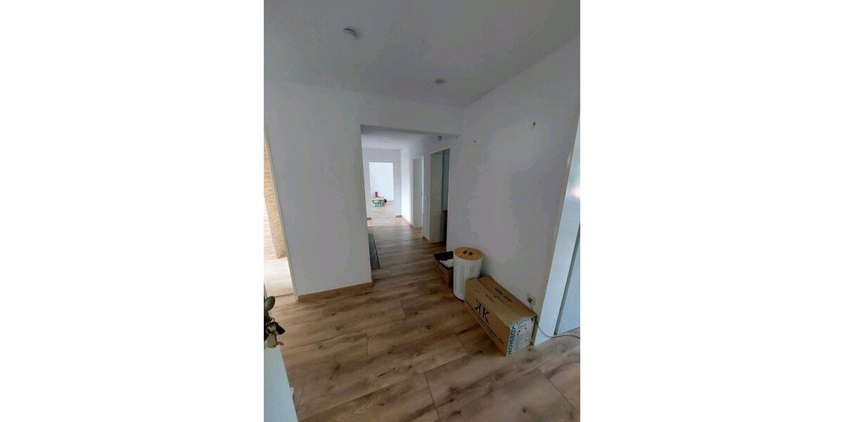 Etagenwohnung Wunsiedel - 4.5 Zimmer, 100 m&sup2;, 900&euro; | Angebot:26232120
