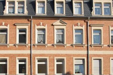 Sehr schöne Wohnung mit großem Balkon, 1.OG, frisch für Sie saniert 2 zimmer