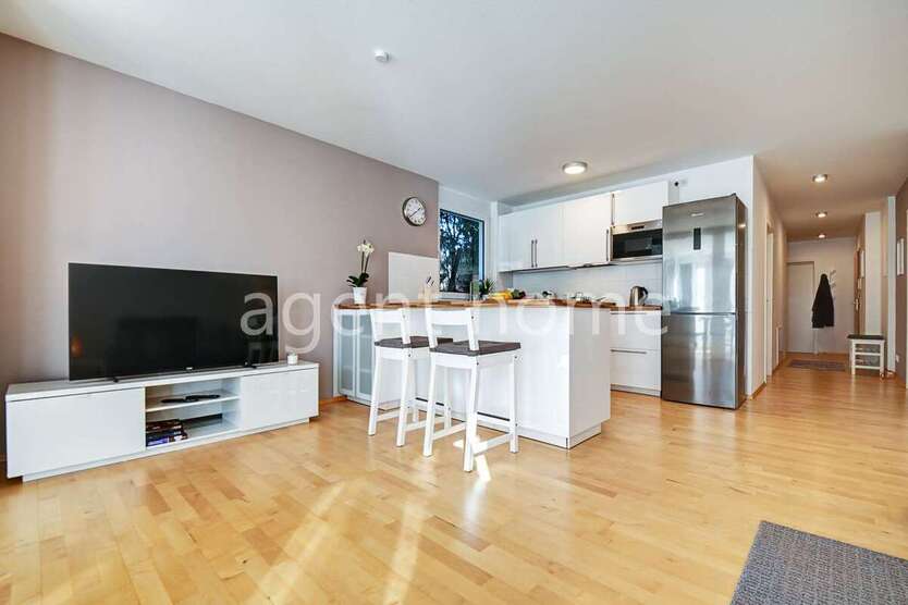 Wohnen auf Zeit in Esslingen 1.790 € 3 zimmer