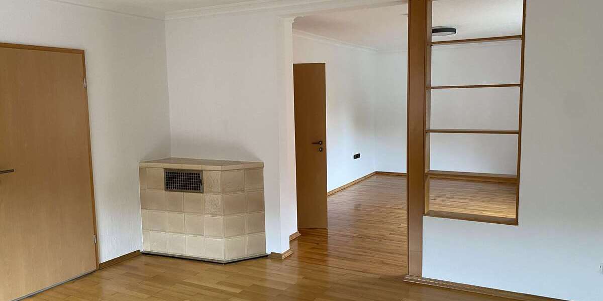 Etagenwohnung KL-Erfenbach Erfenbach - 4 Zimmer, 115 m&sup2;, 1.000&euro; | Angebot:26844668