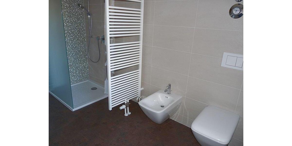 Erdgeschoßwohnung Ludwigsburg - 4.5 Zimmer, 126 m&sup2;, 1.700&euro; | Angebot:25899613