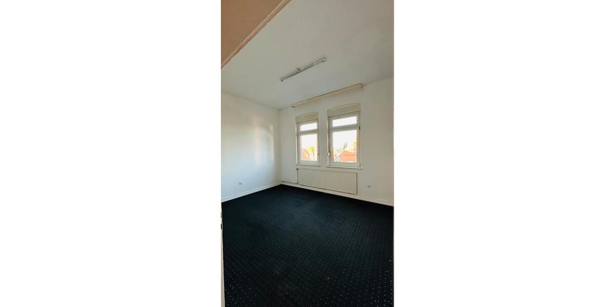 Große Wohnung mit Garten und Balkon zu vermieten 7 zimmer