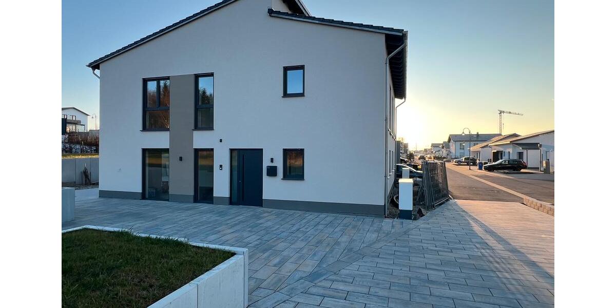 Doppelhaushälfte Simmern/Hunsrück Hunsrück - 4 Zimmer, 129 m&sup2;, 1.490&euro; | Angebot:25765440