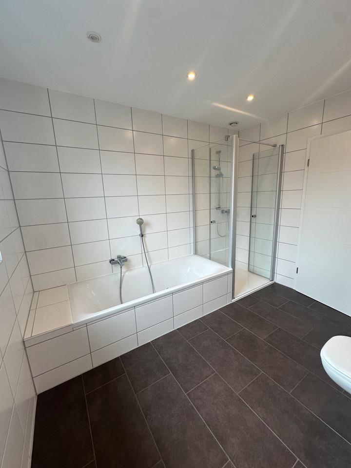 3 1|2 Zimmer Wohnung + Balkon in Rödelsee 100qm