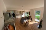 Ruhige Erdgeschosswohnung mit Garten u. Küche. Energiesparhaus 3 zimmer
