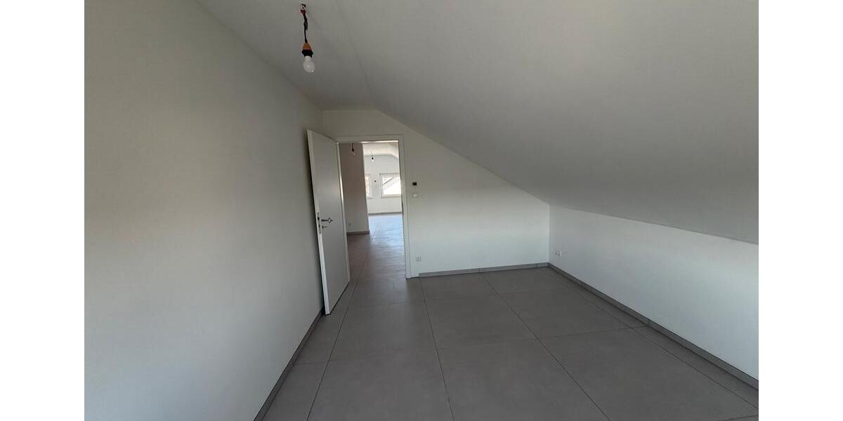 Dachgeschoßwohnung Neckarsulm - 2 Zimmer, 64 m&sup2;, 950&euro; | Angebot:25973944