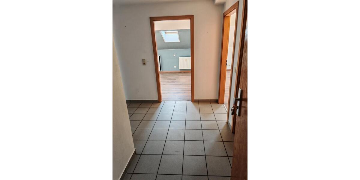 Dachgeschoßwohnung Falkenberg - 4 Zimmer, 120 m&sup2;, 740&euro; | Angebot:26337901