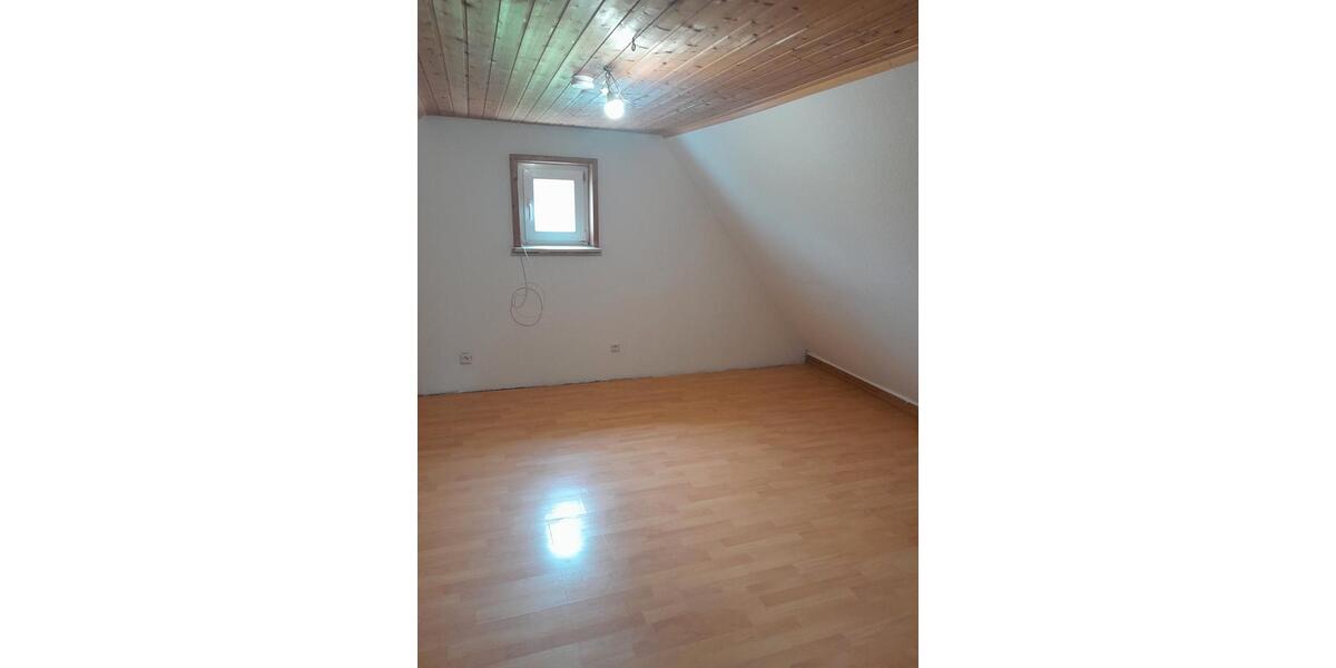 Etagenwohnung Reichshof - 3 Zimmer, 70 m&sup2;, 550&euro; | Angebot:26647375