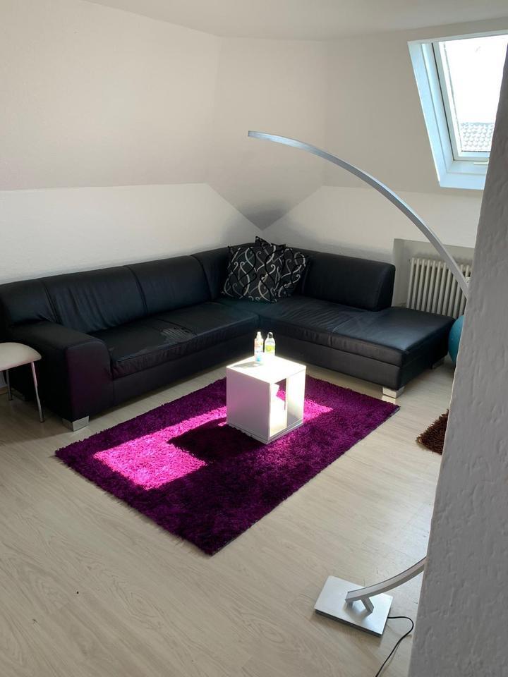 Zum Mieten 2 Zimmer DG Wohnung