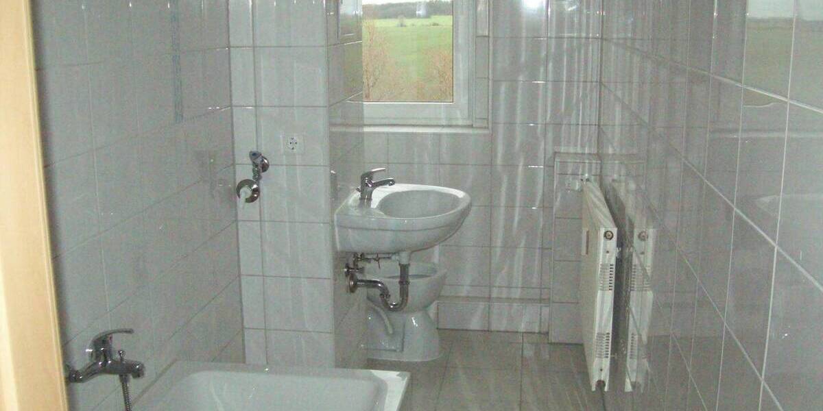 Etagenwohnung Landsberg Hohenthurm - 2 Zimmer, 46 m&sup2;, 322&euro; | Angebot:26486321