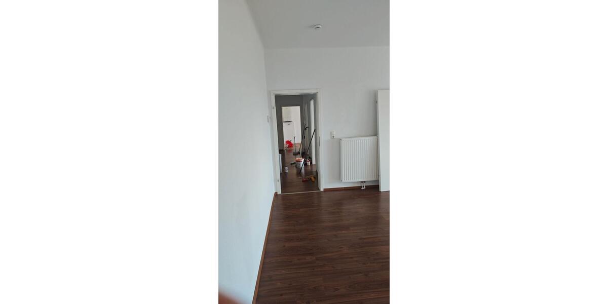 Etagenwohnung Wilhelmshaven - 4 Zimmer, 123 m&sup2;, 820&euro; | Angebot:26195416