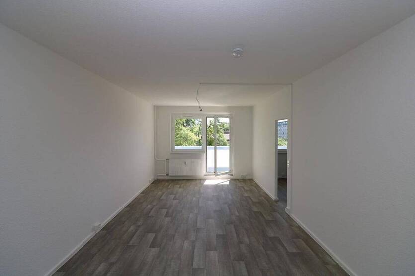Trauen Sie Ihren Augen...große 3-RW mit Aufzug, Wanne u. Balkon!!!