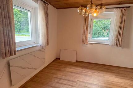 Haus Warmensteinach - 2 Zimmer, 52 m&sup2;, 320&euro; | Angebot:27613301