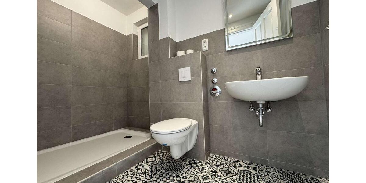 Dachgeschoßwohnung Wilhelmshaven - 3.5 Zimmer, 105 m&sup2;, 650&euro; | Angebot:24676273