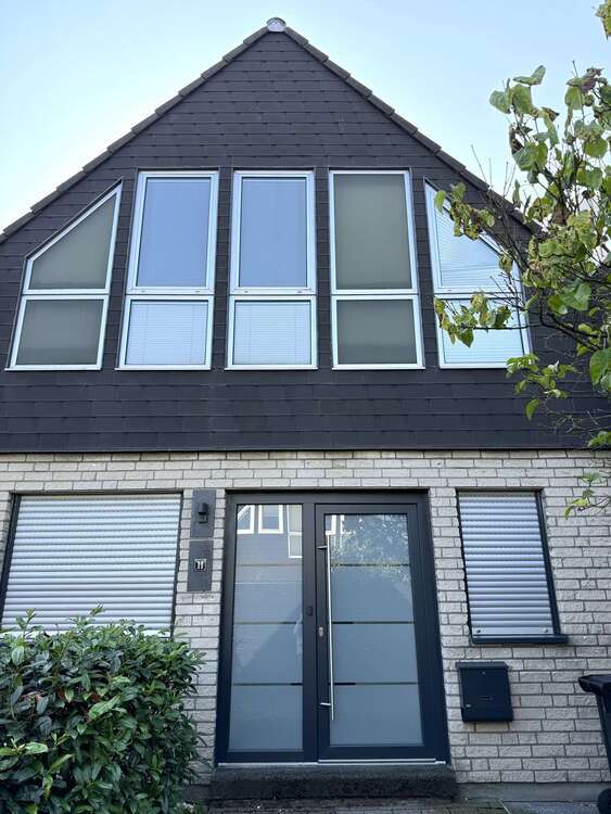 Haus zum Mieten in Frechen-Königsdorf 1.800 € 116 m²