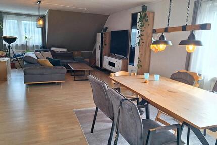 Schöne Dachgeschoss Wohnung in Bad Nauheim OT Nieder Mörlen