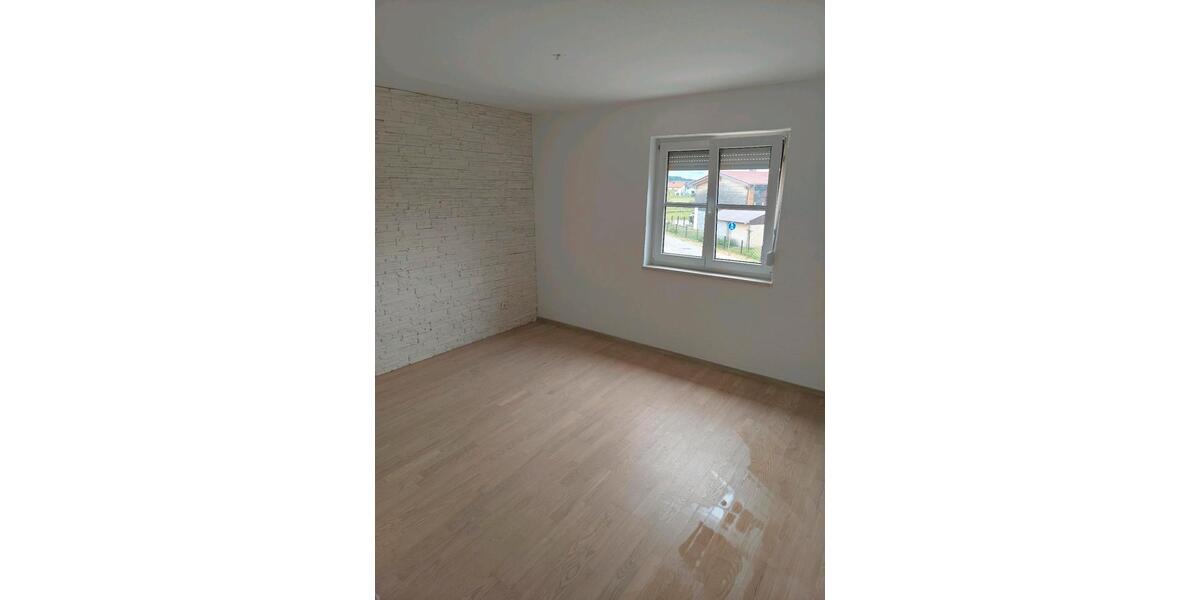 Etagenwohnung Burgkirchen an der Alz - 3 Zimmer, 75 m&sup2;, 830&euro; | Angebot:26614889