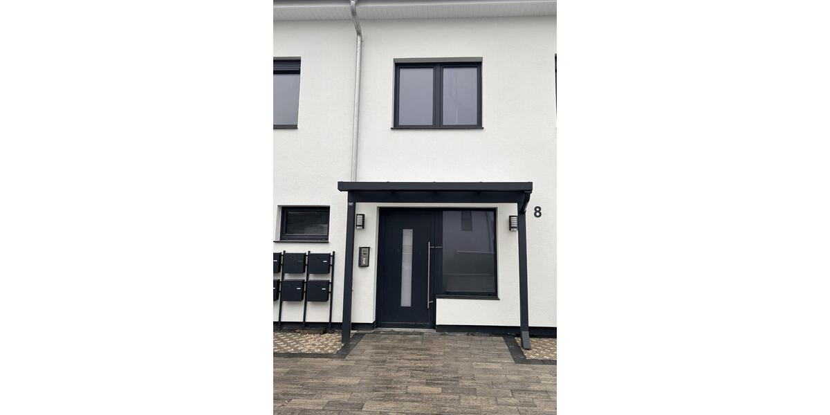 Etagenwohnung Sarstedt - 3 Zimmer, 94 m&sup2;, 1.350&euro; | Angebot:25255395