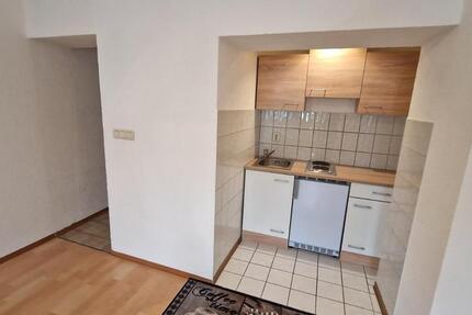 vermiete schöne 1.RMW 25qm im EG mit Einbauküche,04617 Haselbach 1 zimmer