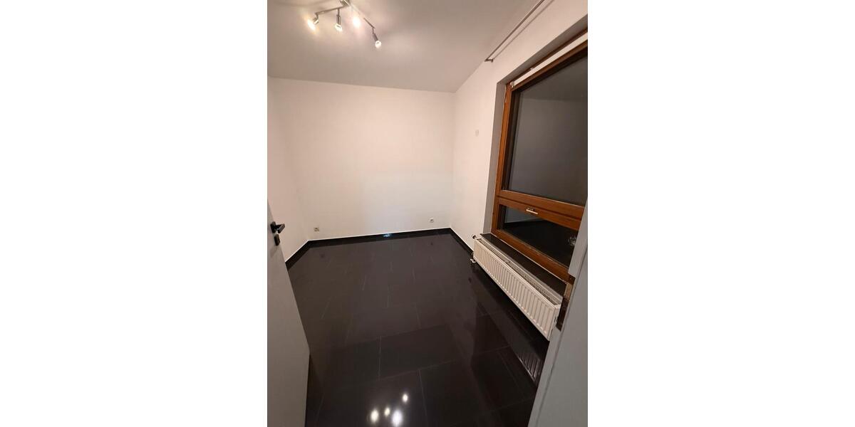 Erdgeschoßwohnung Neuenstein - 4 Zimmer, 90 m&sup2;, 1.100&euro; | Angebot:24782102