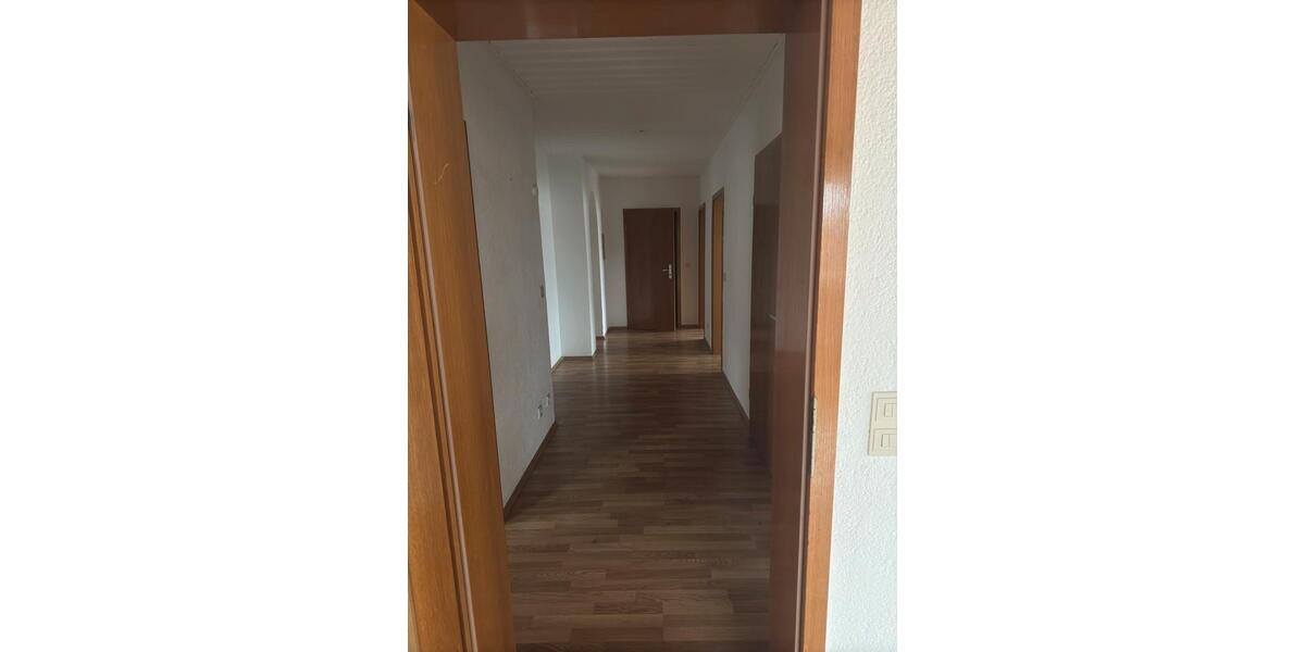 Etagenwohnung Amberg - 4 Zimmer, 105 m&sup2;, 900&euro; | Angebot:26255319