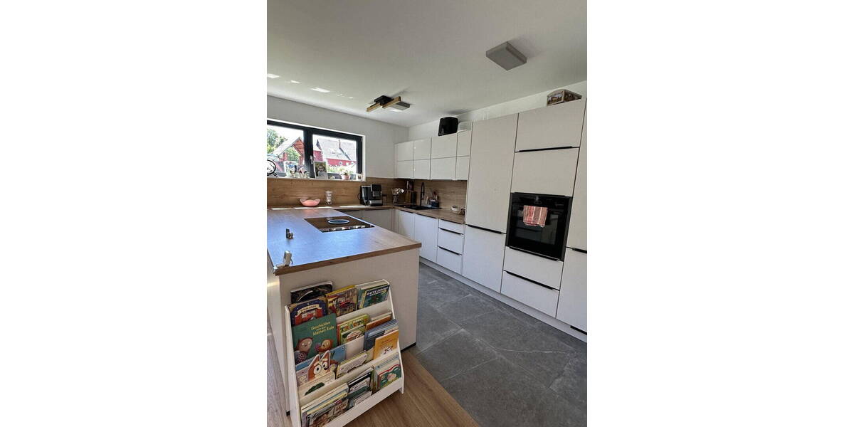 Einfamilienhaus Sankt Katharinen (Landkreis Neuwied) - 7 Zimmer, 180 m&sup2;, 2.950&euro; | Angebot:26806002