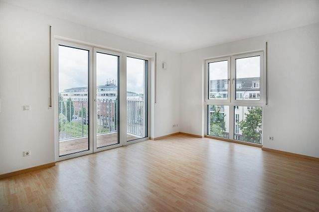 Barrierefreies Wohnen: Lichtdurchfluteter 3-Zimmer Erstbezug