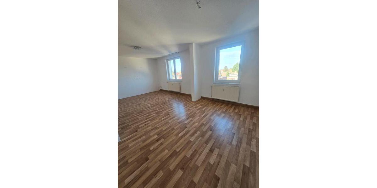 Dachgeschoßwohnung Genthin - 3 Zimmer, 90 m&sup2;, 680&euro; | Angebot:26226986