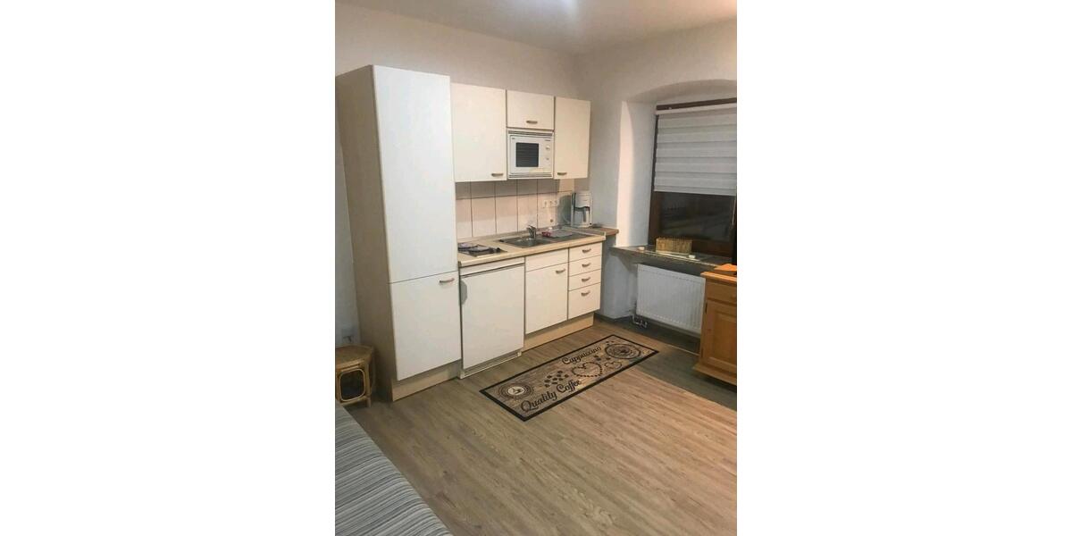 Wohnen auf Zeit Floß - 1 Zimmer, 25 m&sup2;, 180&euro; | Angebot:25921047