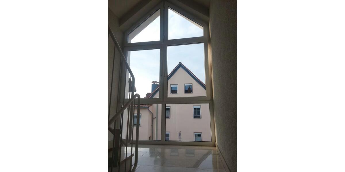 Etagenwohnung Hofheim am Taunus - 3 Zimmer, 89 m&sup2;, 1.200&euro; | Angebot:26484189