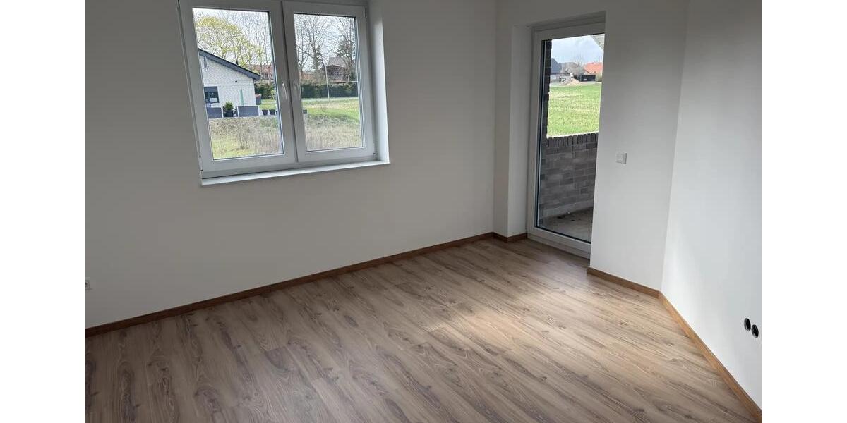 Doppelhaushälfte Uchte - 6 Zimmer, 178 m&sup2;, 1.400&euro; | Angebot:26255584