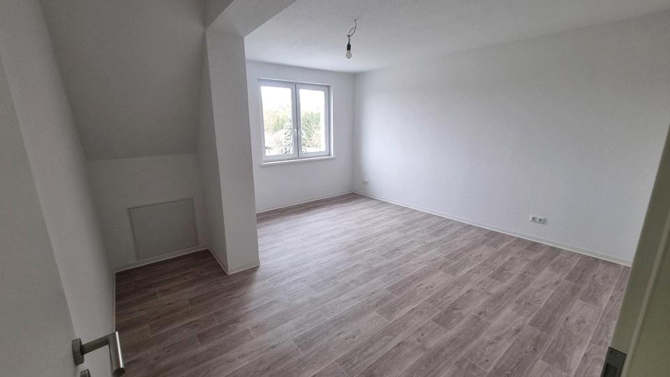 Doppelhaushälfte Plattenburg - 5 Zimmer, 115 m&sup2;, 1.050&euro; | Angebot:25872787