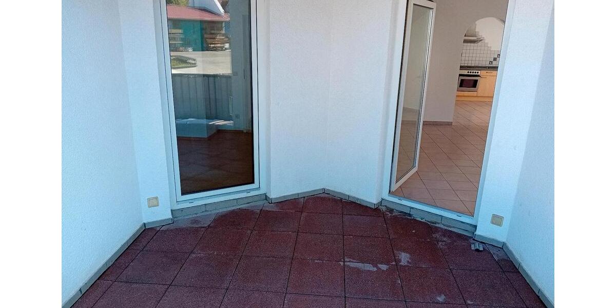 Dachgeschoßwohnung Waldems - 3 Zimmer, 110 m&sup2;, 800&euro; | Angebot:25977156