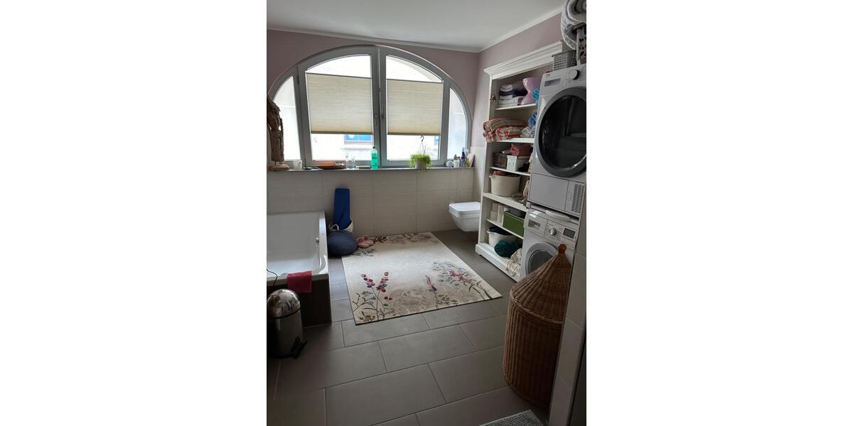 Erdgeschoßwohnung Volkach - 3.5 Zimmer, 82 m&sup2;, 950&euro; | Angebot:24817909