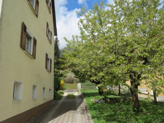 4 Zimmer - Erdgeschoss - Wohnung im 3-FH mit Gartenanteil - Erdgeschoßwohnung Pommelsbrunn Hohenstadt | Angebot:26137807