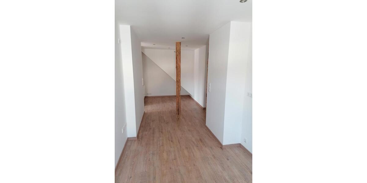 Dachgeschoßwohnung Sonneberg - 2 Zimmer, 62 m&sup2;, 590&euro; | Angebot:25976122