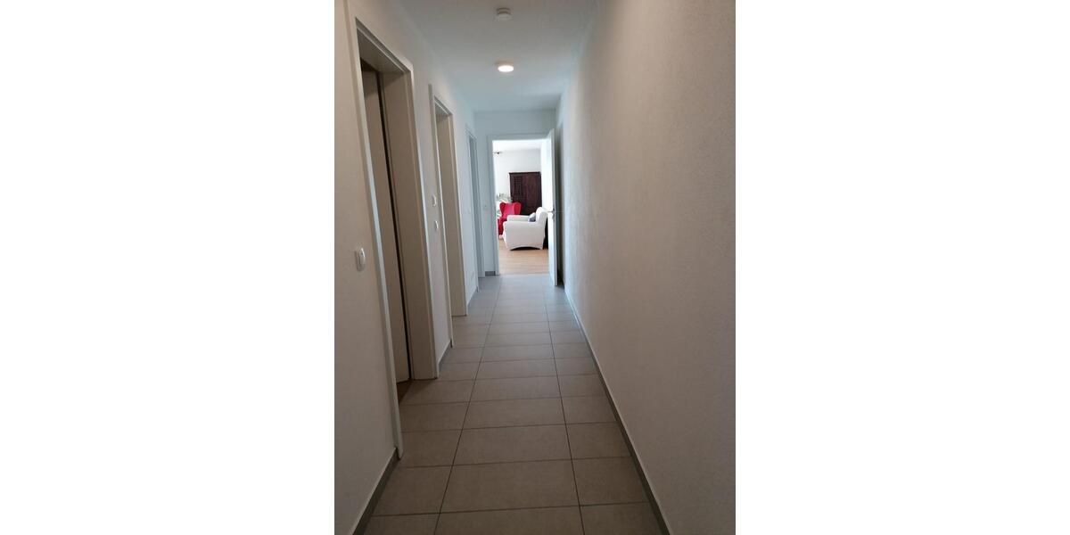 Etagenwohnung Landau an der Isar - 2.5 Zimmer, 80 m&sup2;, 1.690&euro; | Angebot:18918736