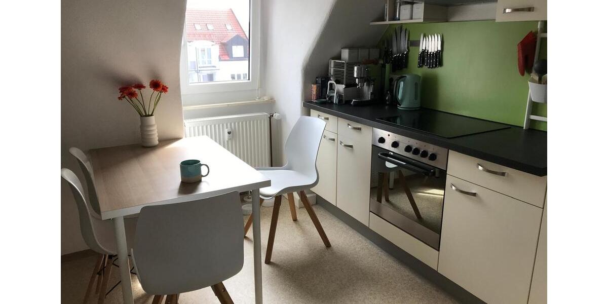 Dachgeschoßwohnung Weiden in der Oberpfalz - 3 Zimmer, 90 m&sup2;, 850&euro; | Angebot:26638674
