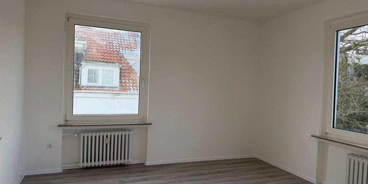 Etagenwohnung Bremerhaven Geestemünde - 3 Zimmer, 120 m&sup2;, 810&euro; | Angebot:25797442